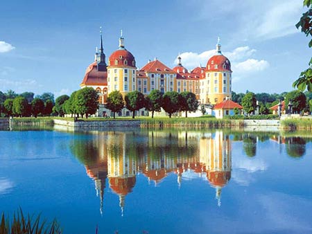 Moritzburger Schloss Jagd- und Lustschloss von August dem Starken und Kulisse für die Lustbarkeiten des sächsischen Hofes